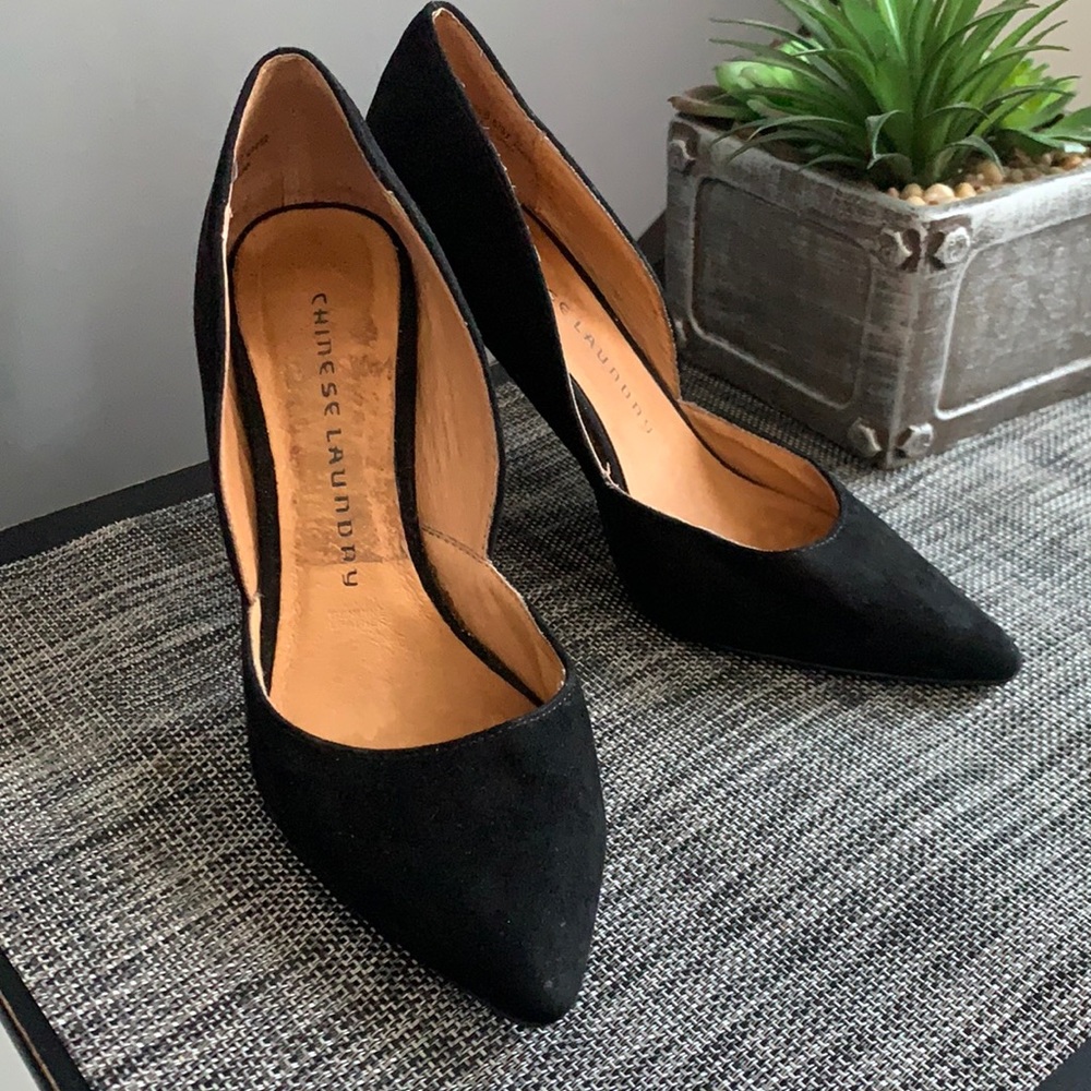 Chinese Laundry black suede and leather pumps -